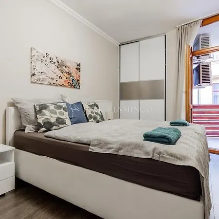 Pink Flamingo : Leo Lane Getaway Apartament